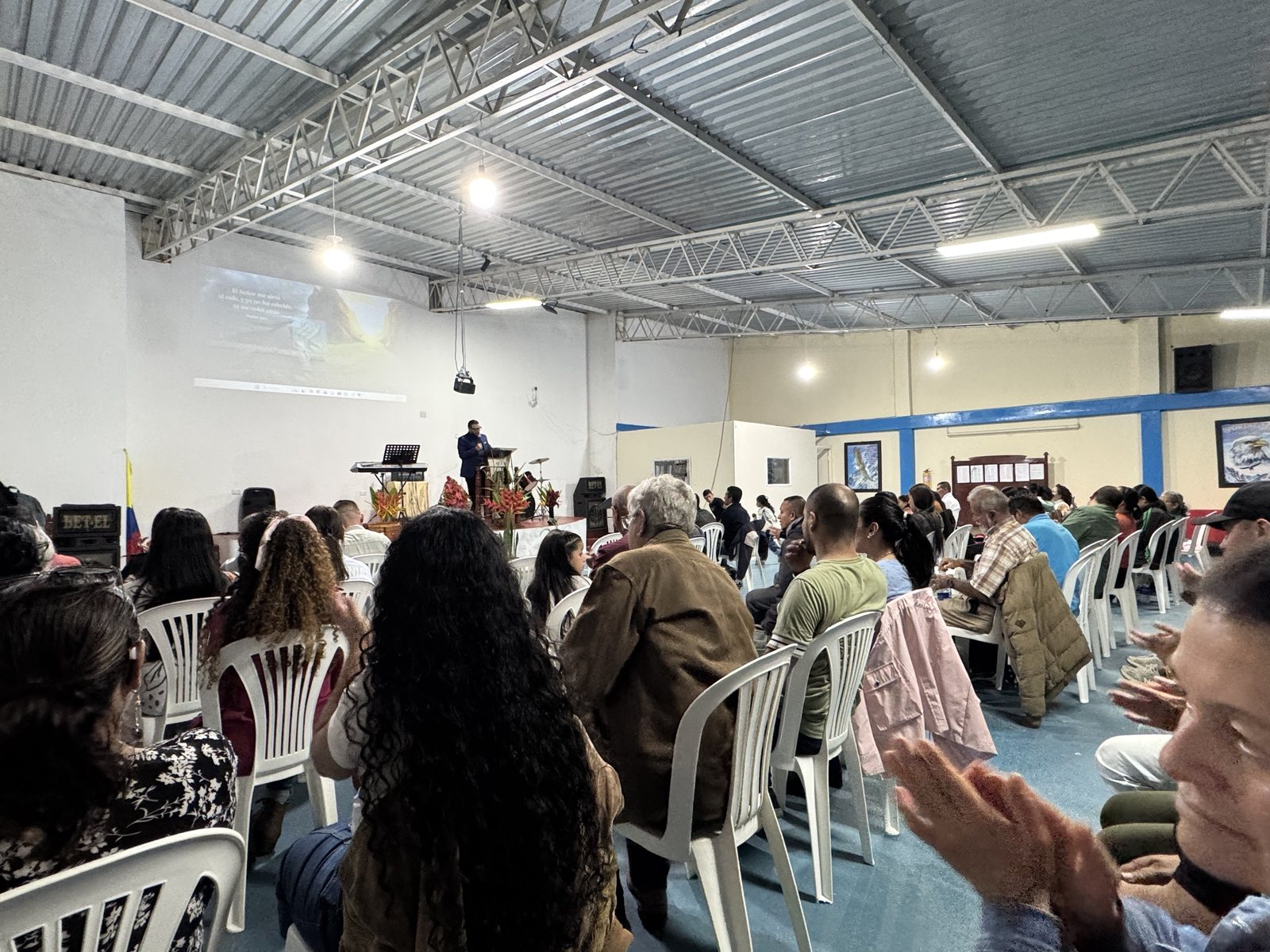 A congregation gathered for a service during the coffee-region campaigns in Colombia